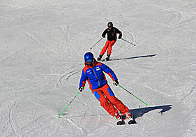 Adult ski lessons in Valais